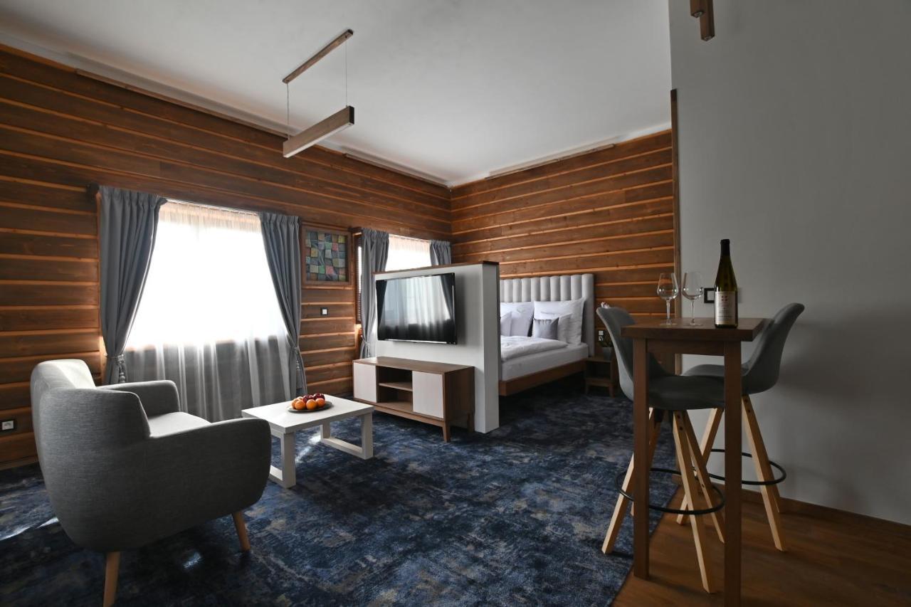 Apartmany Spessart Chomutov Eksteriør billede